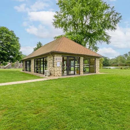 Kemping La Croix Du Vieux Pont Berny-Riviere