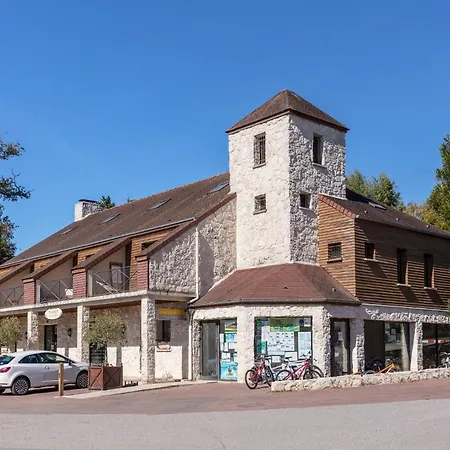 Kemping La Croix Du Vieux Pont