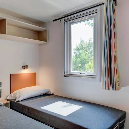 La Croix Du Vieux Pont Berny-Riviere